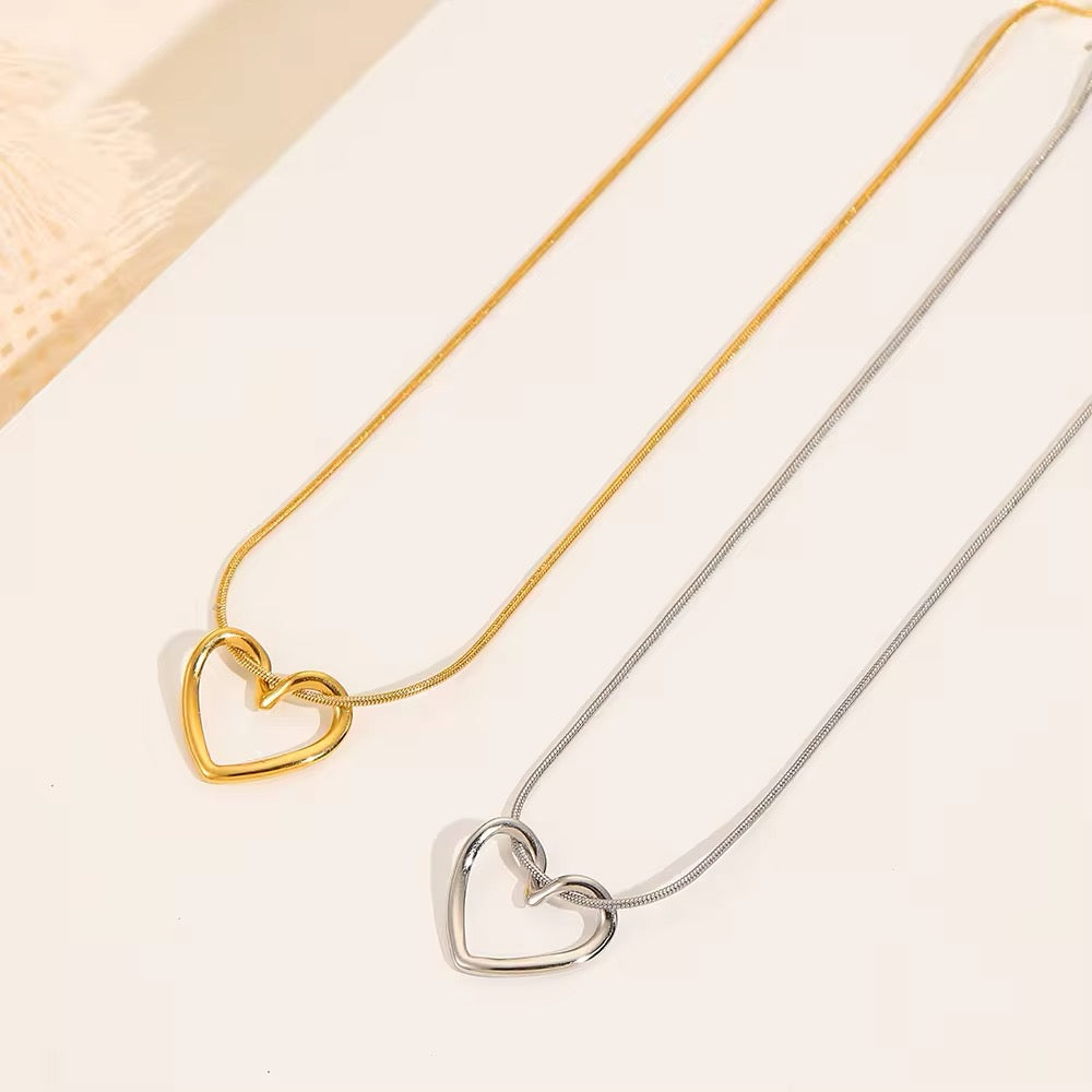 Mini Hollow Twist Heart Pendant Necklace necklaces LUNARITY GARAGE   