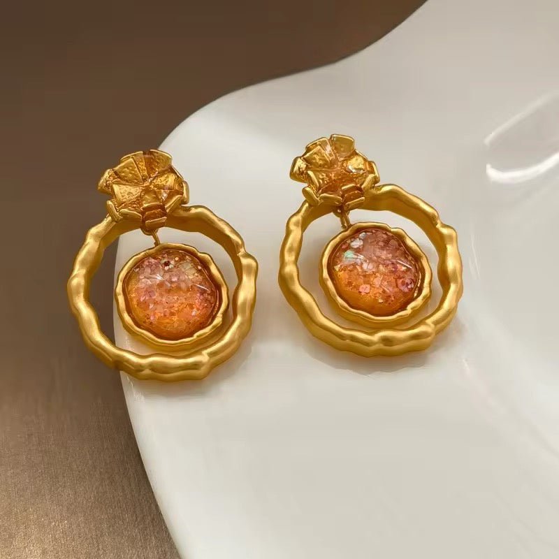 Vintage Elegant Beauty Brass Gold Resin Earrings earrings LUNARITY GARAGE