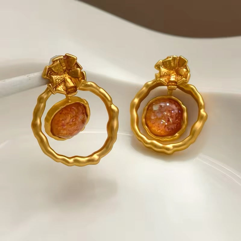 Vintage Elegant Beauty Brass Gold Resin Earrings earrings LUNARITY GARAGE