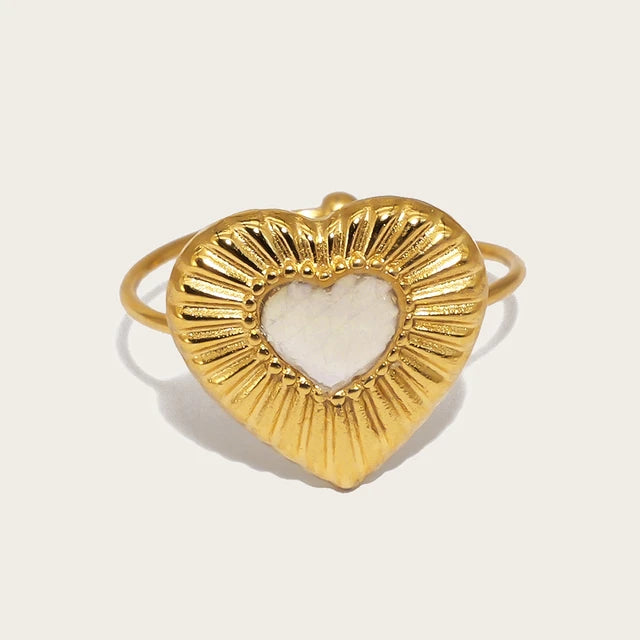 Vintage Gold-Plated Heart with Natural White Shell Ring ring LUNARITY GARAGE