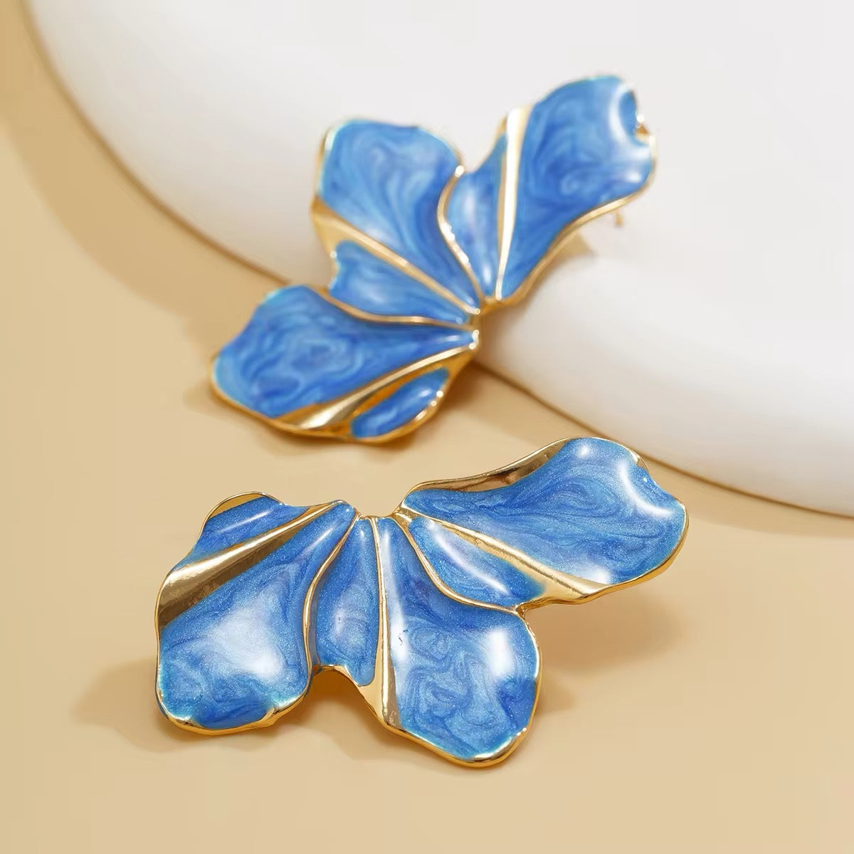 Asymmetric Charming Enamel Flower Petal Stud Earrings earrings LUNARITY GARAGE   