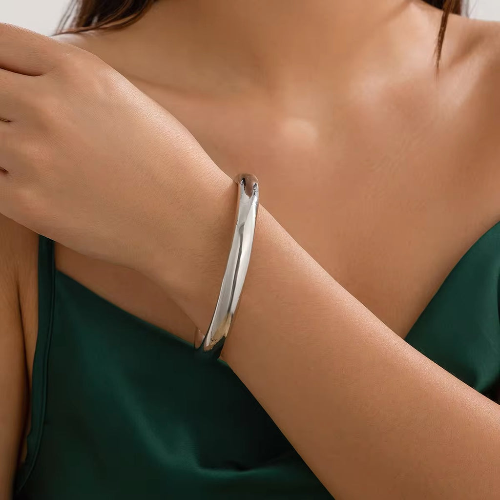 Minimalist Classic Round Bangles Bracelets bracelets LUNARITY GARAGE Silver  