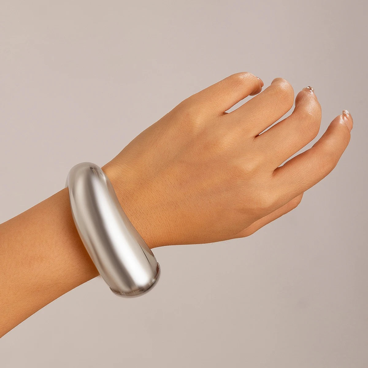 Luxury Exaggerated Smooth Metal Thick Bangles bracelets LUNARITY GARAGE Silver