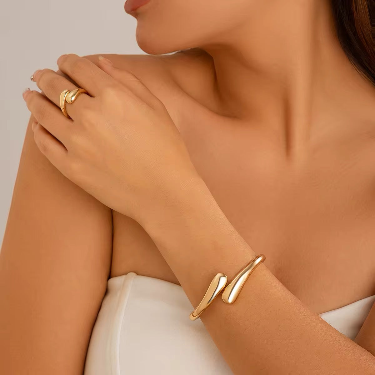 Classic Simple Charm Smooth Metal Water Drop Shaped Bangles bracelets LUNARITY GARAGE