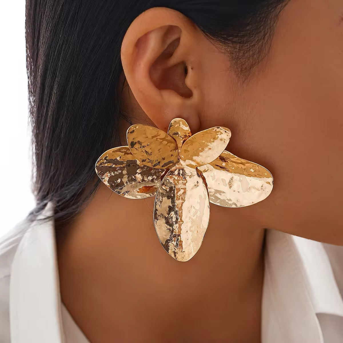 Exquisite Metal Big Flower Drop Earrings earrings LUNARITY GARAGE Gold