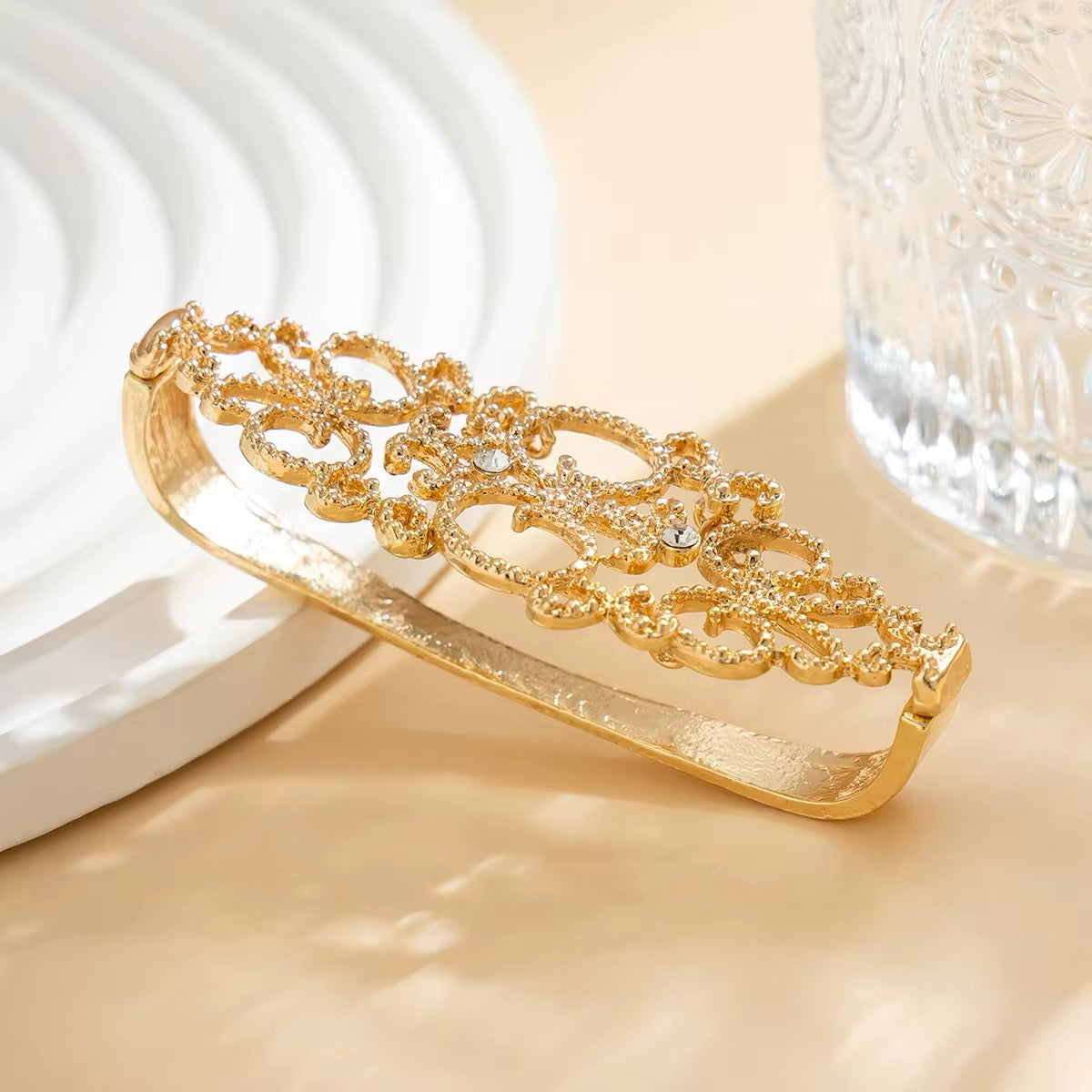 Creative Vintage Design Metal Hollow Out Flower Hand Accessories hand accessories LUNARITY GARAGE Gold