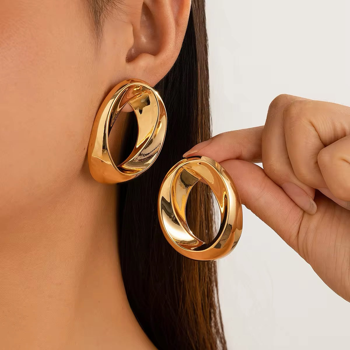 Luxury Glossy Round Circle Stud Earrings earrings LUNARITY GARAGE