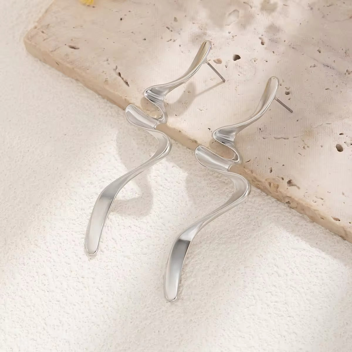 Creative Design Irregular Metal Twisted Drop Earrings earrings LUNARITY GARAGE Silver