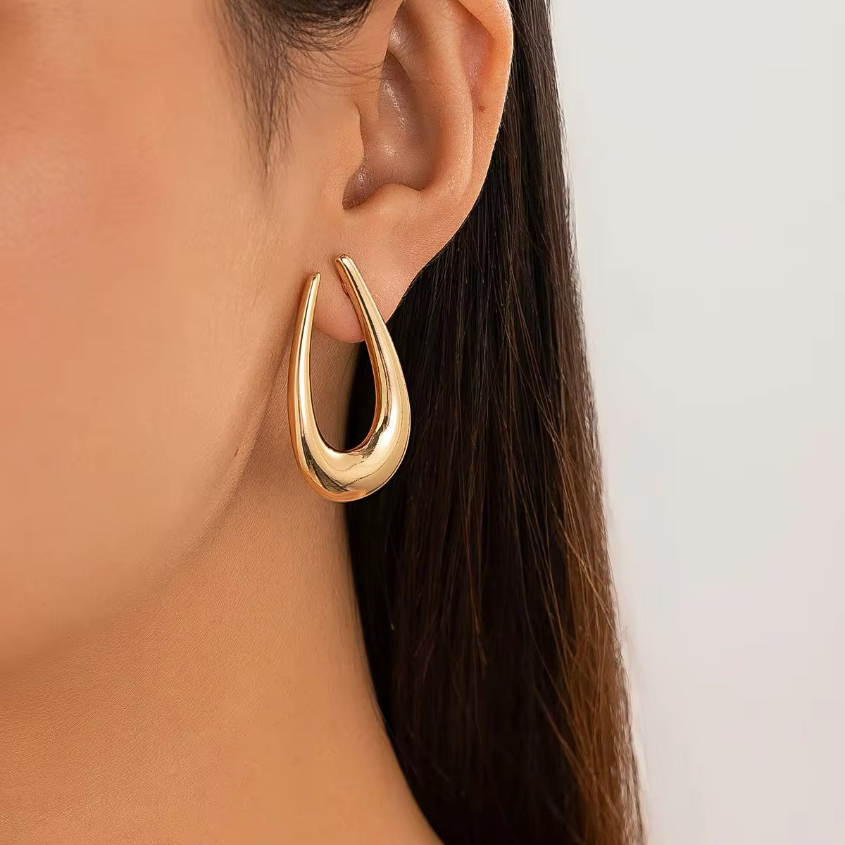 Smooth Glossy Metal U-Shaped Stud Earrings earrings LUNARITY GARAGE