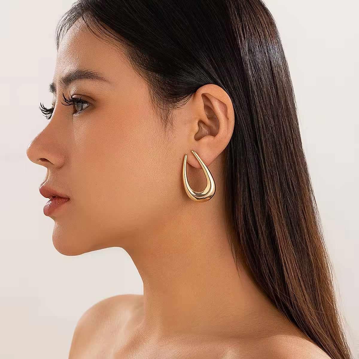 Smooth Glossy Metal U-Shaped Stud Earrings earrings LUNARITY GARAGE