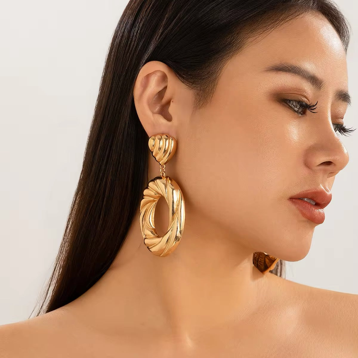 Exaggerated Twisted Metal Big Hollow Circle Pendant Earrings earrings LUNARITY GARAGE