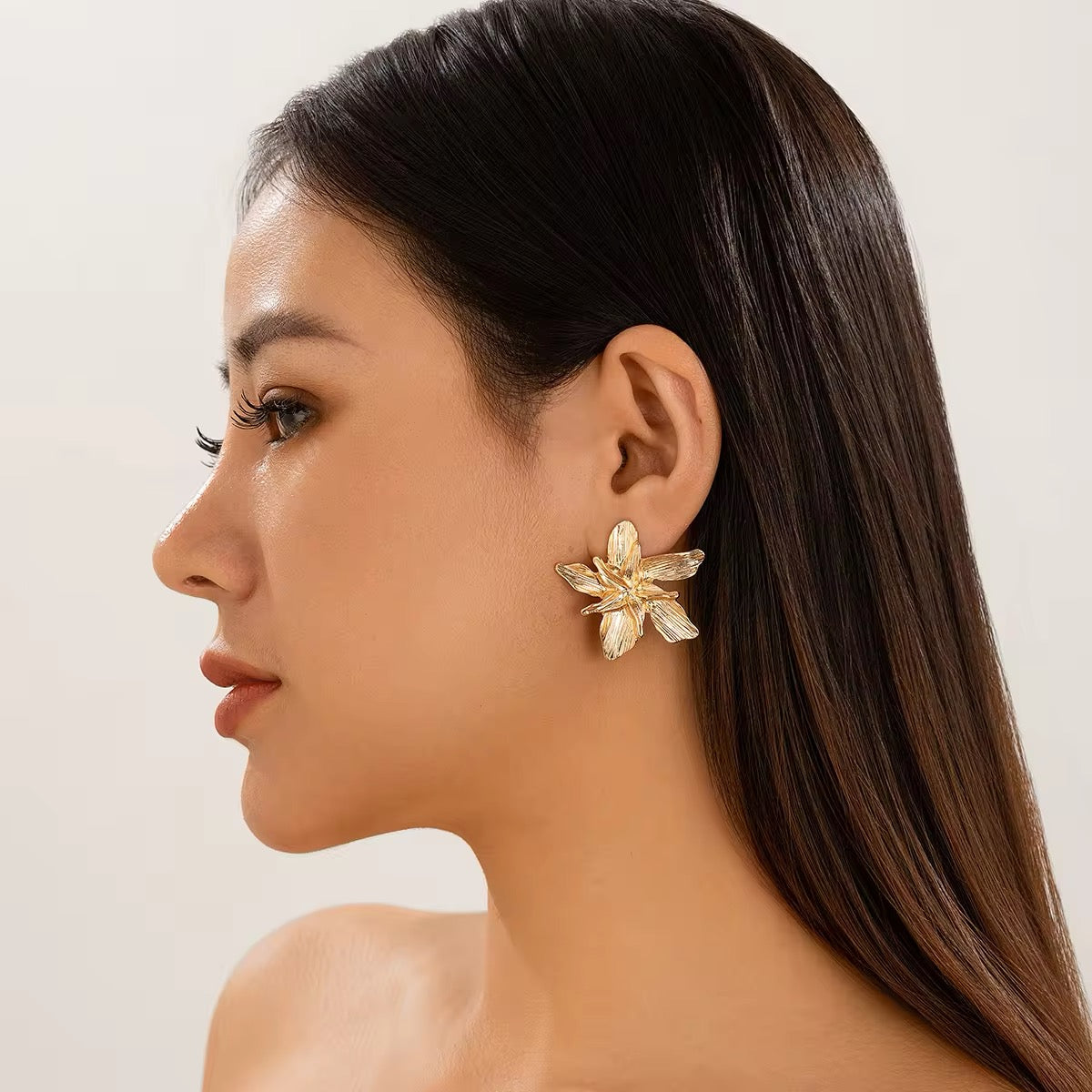 Floral Lady Metal Flower Stud Earrings earrings LUNARITY GARAGE