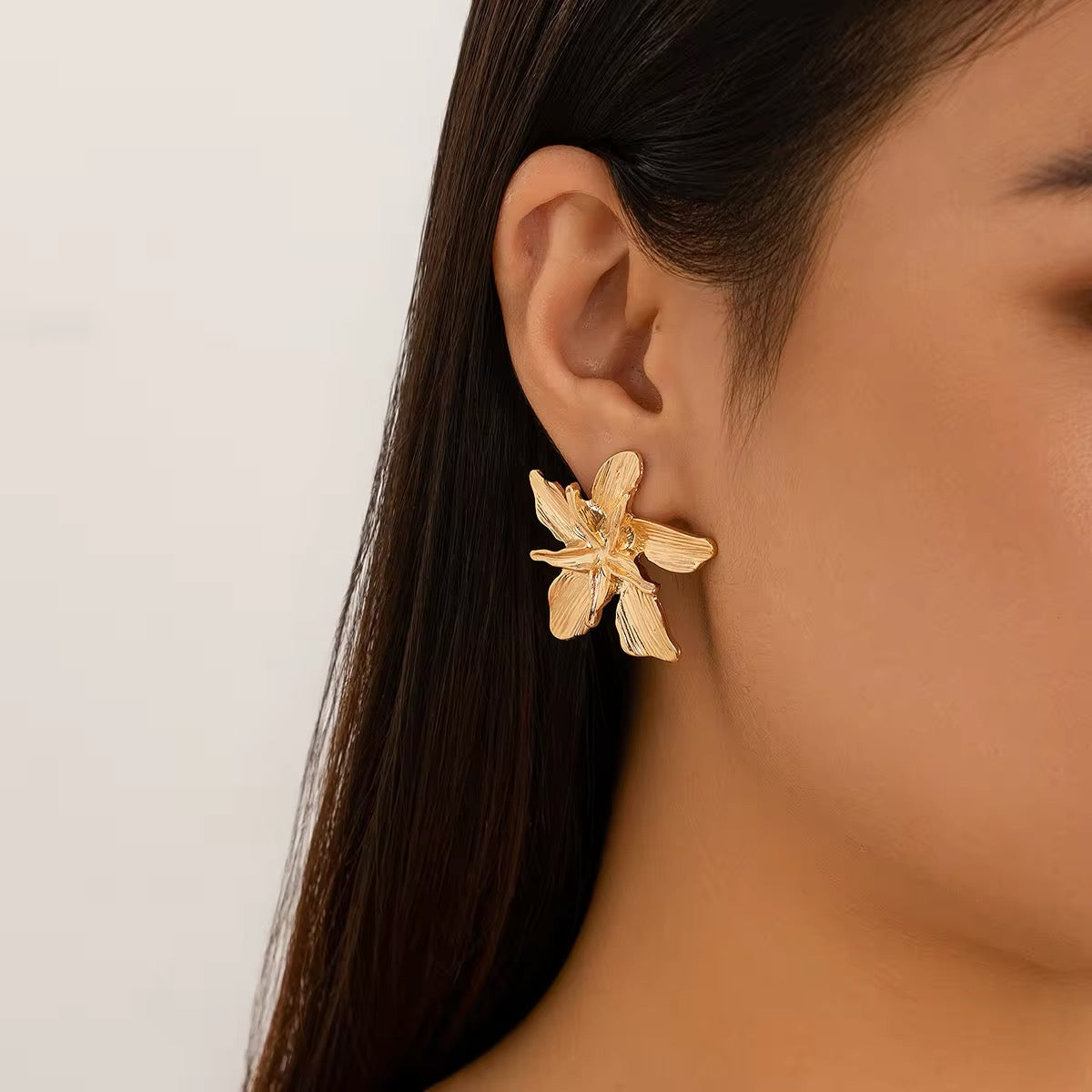 Floral Lady Metal Flower Stud Earrings earrings LUNARITY GARAGE