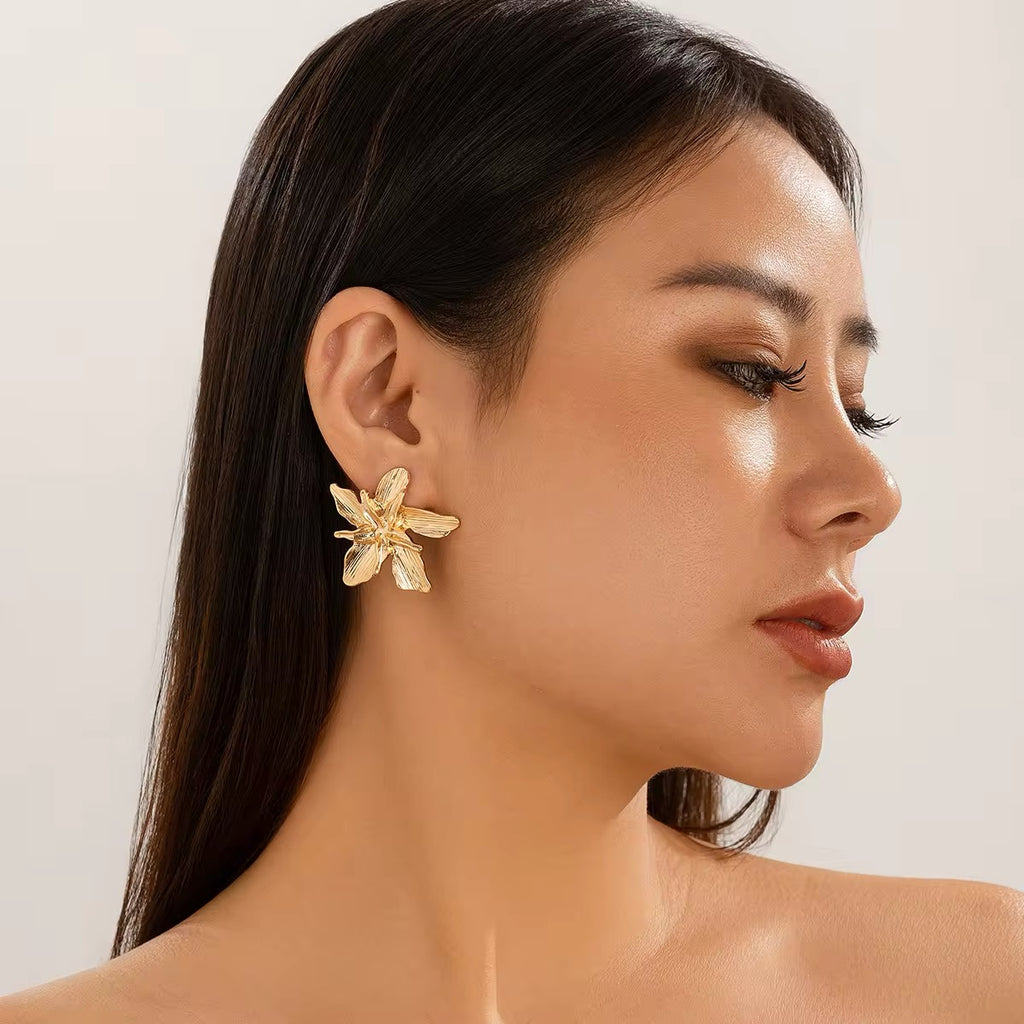 Floral Lady Metal Flower Stud Earrings earrings LUNARITY GARAGE   