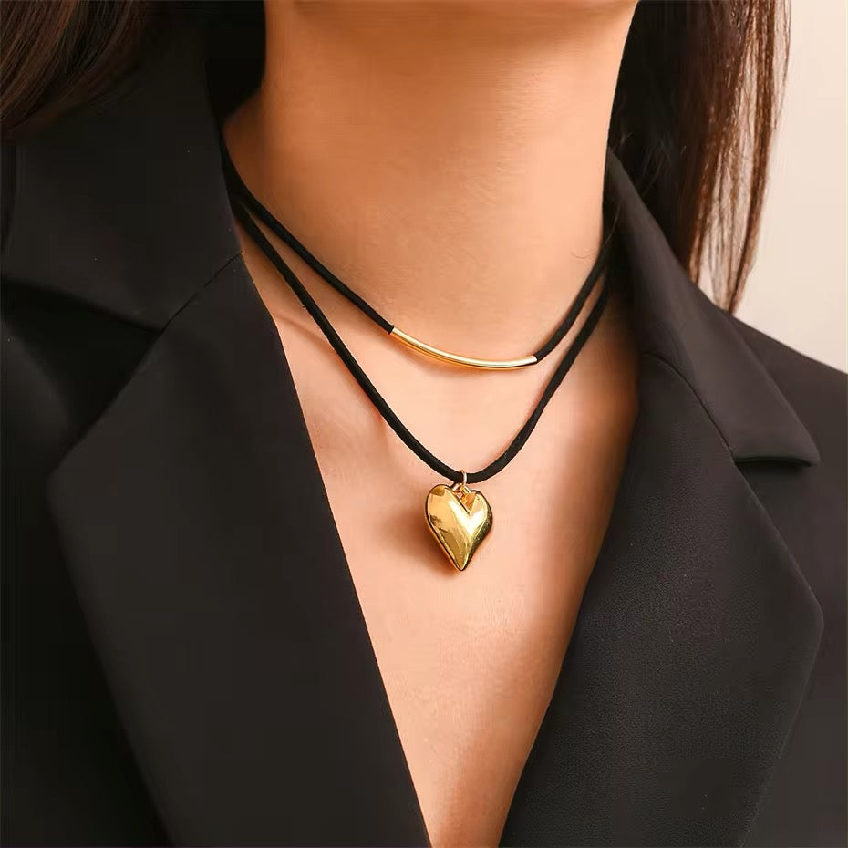 Midnight Velvet Love Heart Pendant Choker Necklace necklaces LUNARITY GARAGE