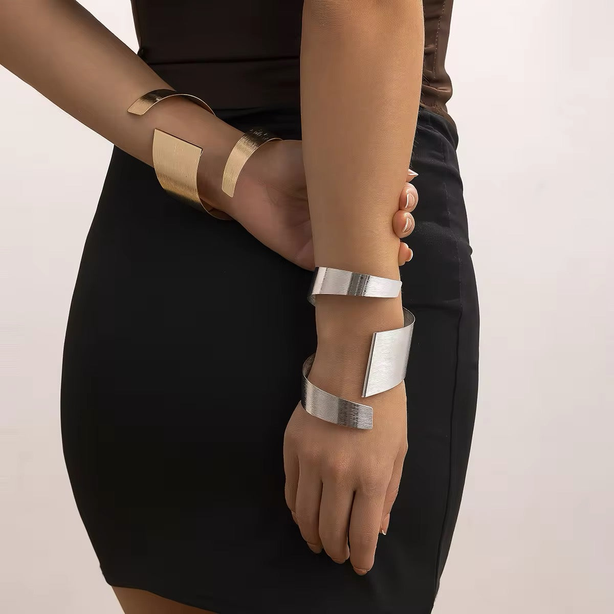 Exaggerated Folding Surround Circle Open Rave Cuff Arm Bracelet arm bracelet LUNARITY GARAGE