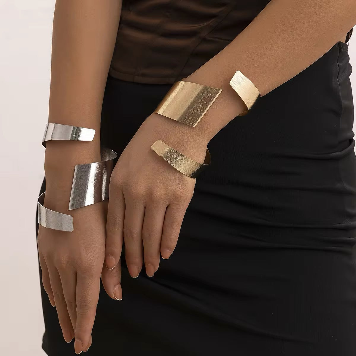 Exaggerated Folding Surround Circle Open Rave Cuff Arm Bracelet arm bracelet LUNARITY GARAGE