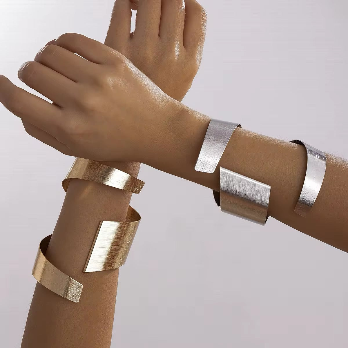 Exaggerated Folding Surround Circle Open Rave Cuff Arm Bracelet arm bracelet LUNARITY GARAGE