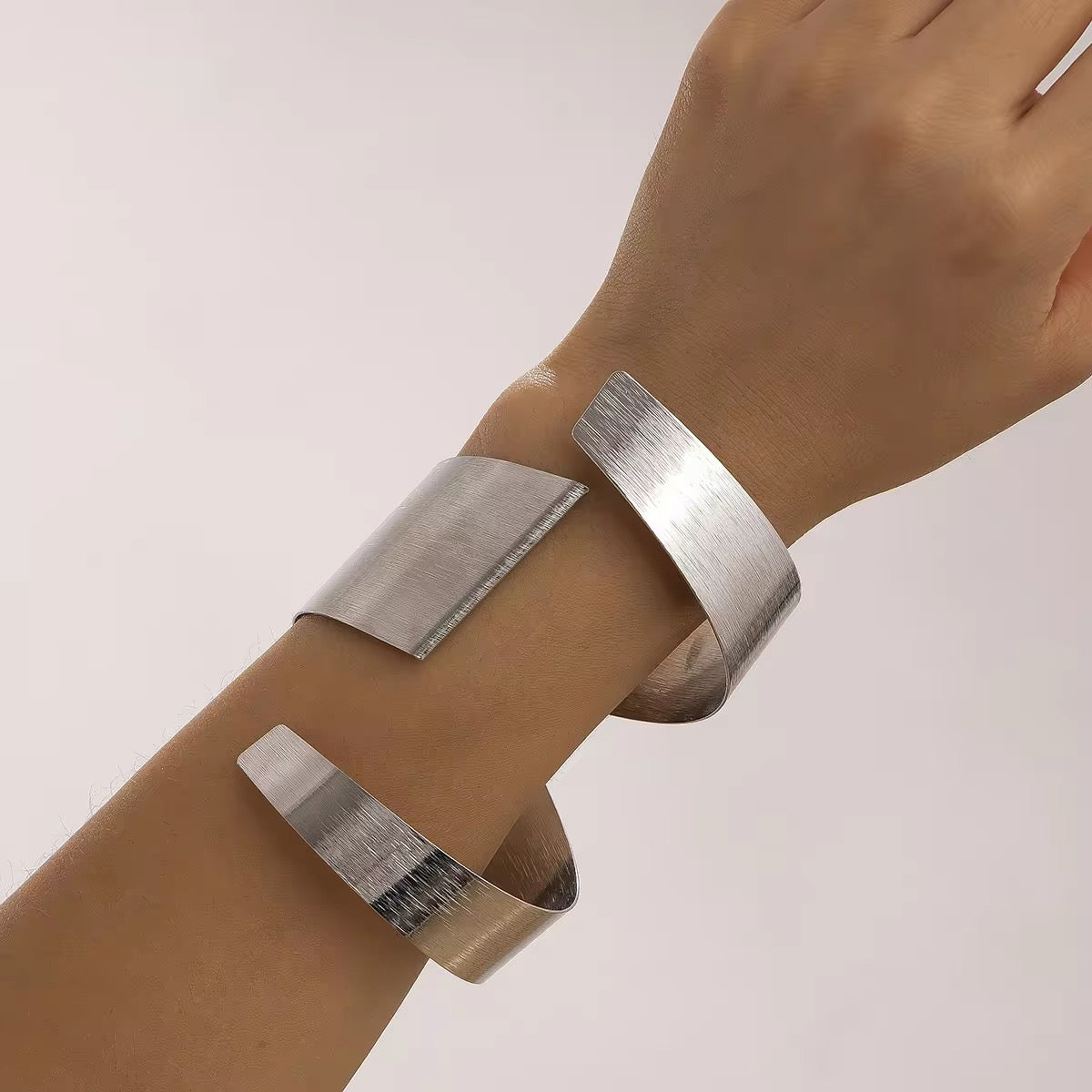 Exaggerated Folding Surround Circle Open Rave Cuff Arm Bracelet arm bracelet LUNARITY GARAGE Silver