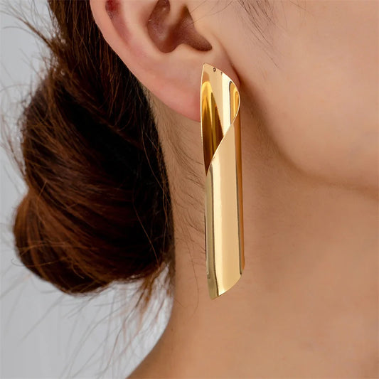 Irregular Spiral Twist Metal Geometric Stud Earrings Earrings Lunarity Garage Gold  