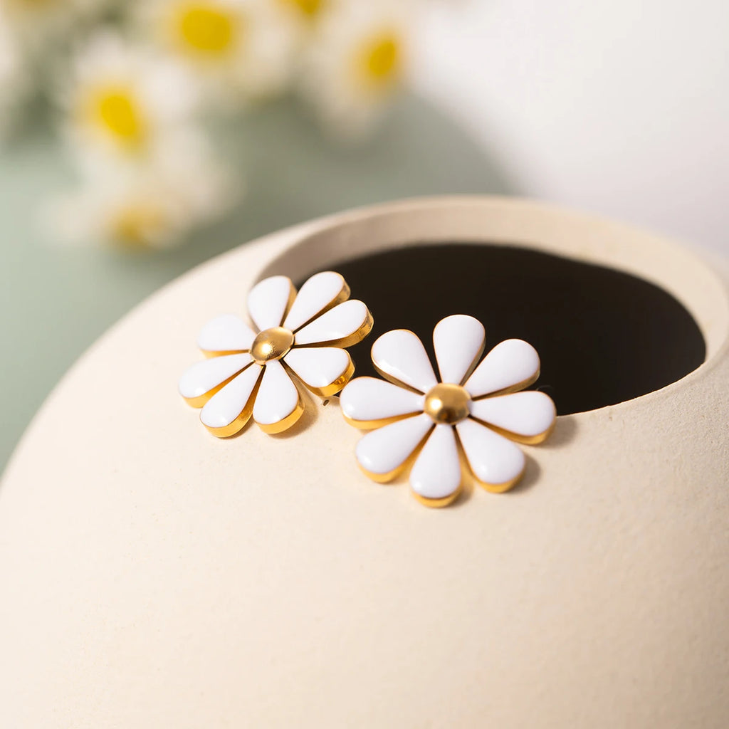 Minimalist Light Luxury White Oil Dripping Eight-Petal Flower Daisy Stud Earrings earrings LUNARITY GARAGE   