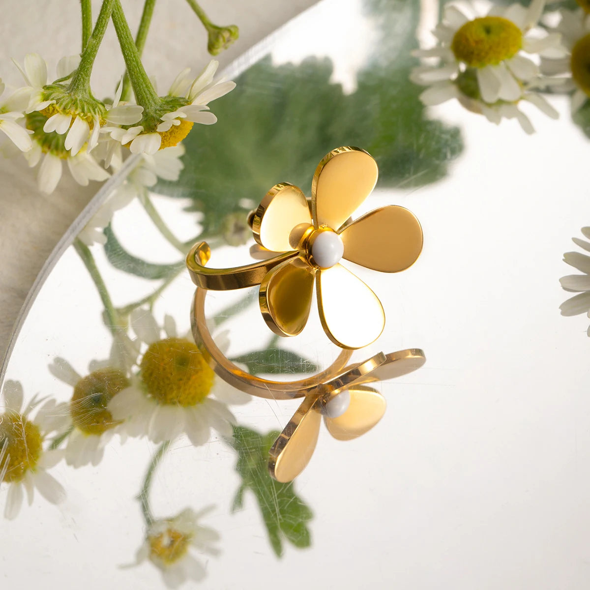 Refined Light Luxury Drip Oil Five-Petal Flower Daisy Open Ring ring LUNARITY GARAGE   