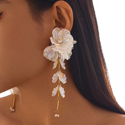 Elegant White Petal Flower Drop Earrings – Kpop Aesthetic Bridal Jewelry for Women Earrings Lunarity Garage