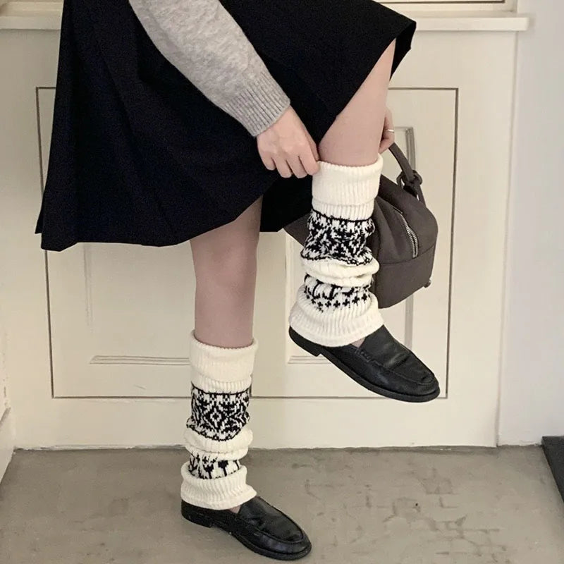Women’s Vintage Knit Wool Leg Warmers with Tulip Pattern Leg warmer LUNARITY GARAGE beige white 40cm