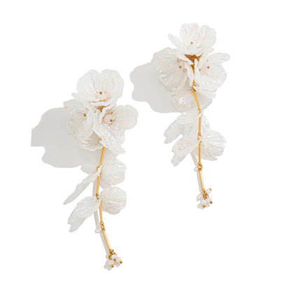 Elegant White Petal Flower Drop Earrings – Kpop Aesthetic Bridal Jewelry for Women Earrings Lunarity Garage