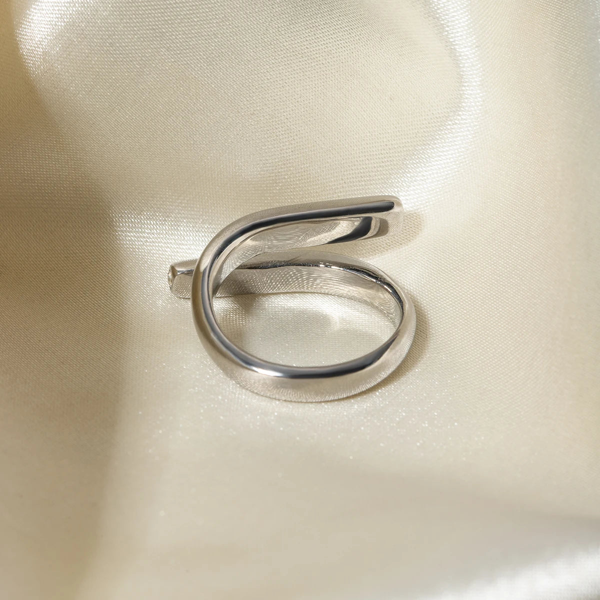 Stylish Simple Lines Staggered Opening Ring ring LUNARITY GARAGE Silver