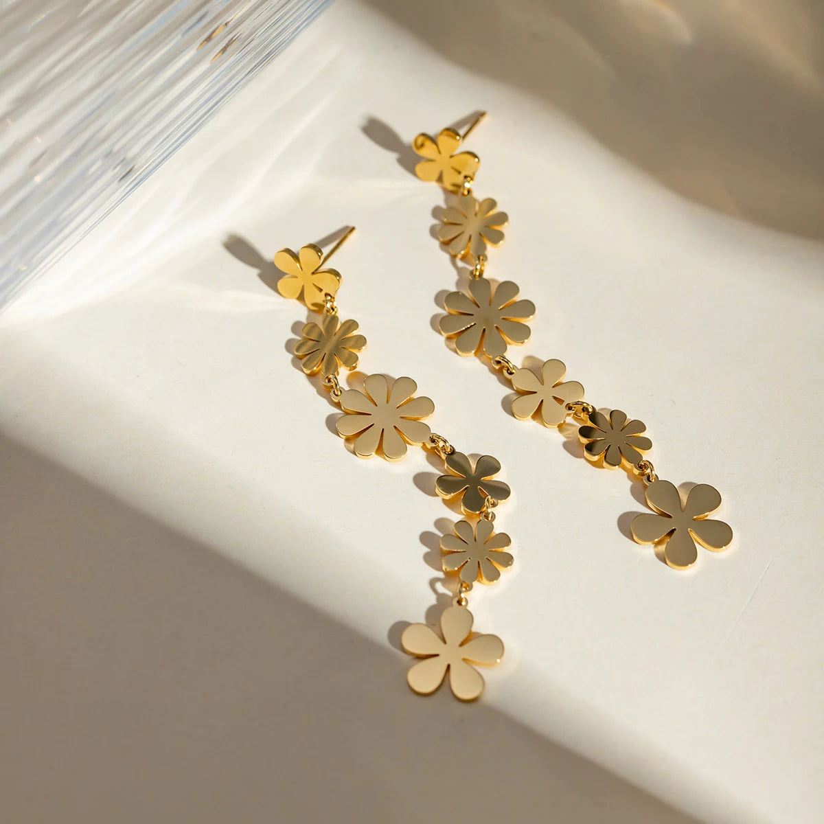 Summer Light Daisy Long Pendant Earrings earrings LUNARITY GARAGE