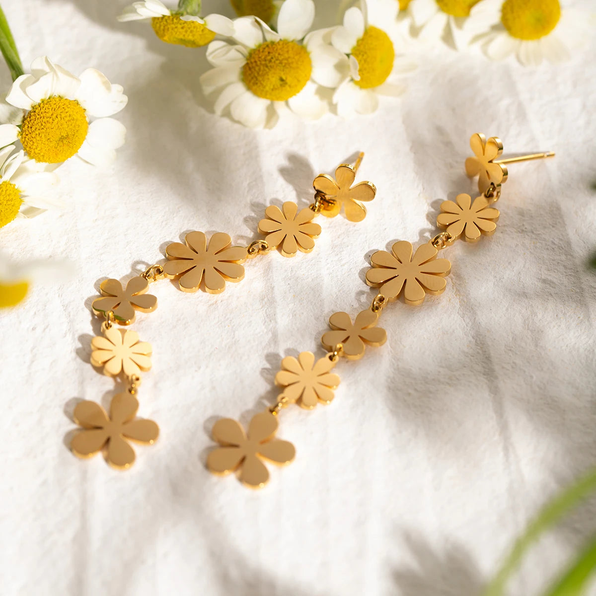 Summer Light Daisy Long Pendant Earrings earrings LUNARITY GARAGE   