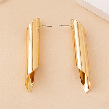 Irregular Spiral Twist Metal Geometric Stud Earrings Earrings Lunarity Garage   