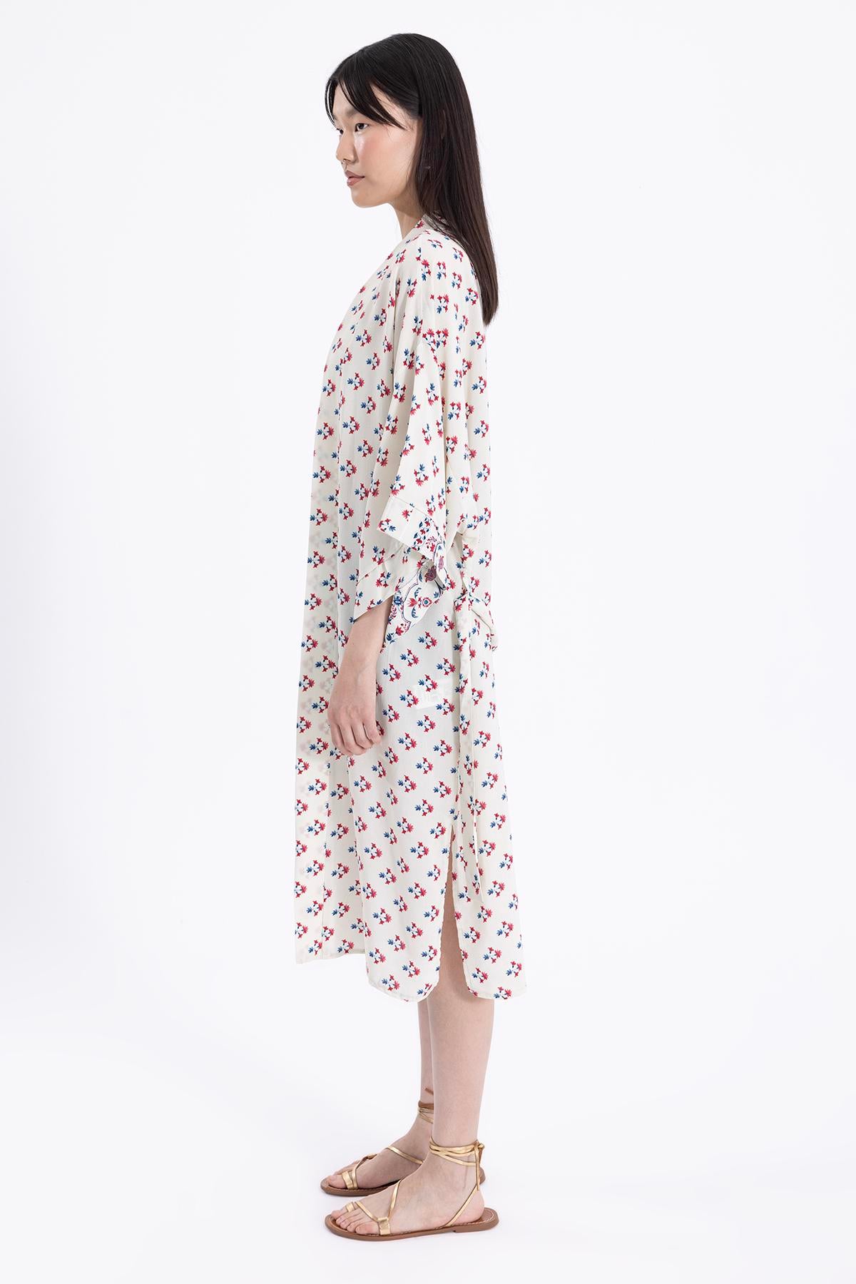 Ecru Floral Kimono kimonos LUNARITY GARAGE