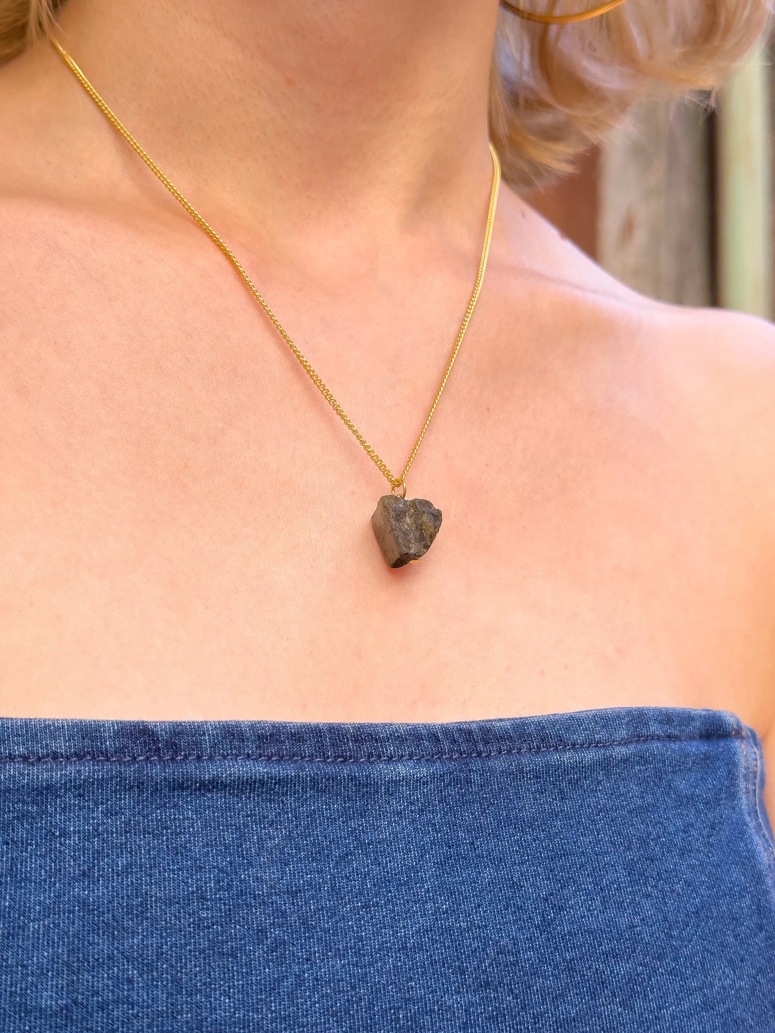 Raw Labradorite Minimalist Necklace necklaces LUNARITY GARAGE