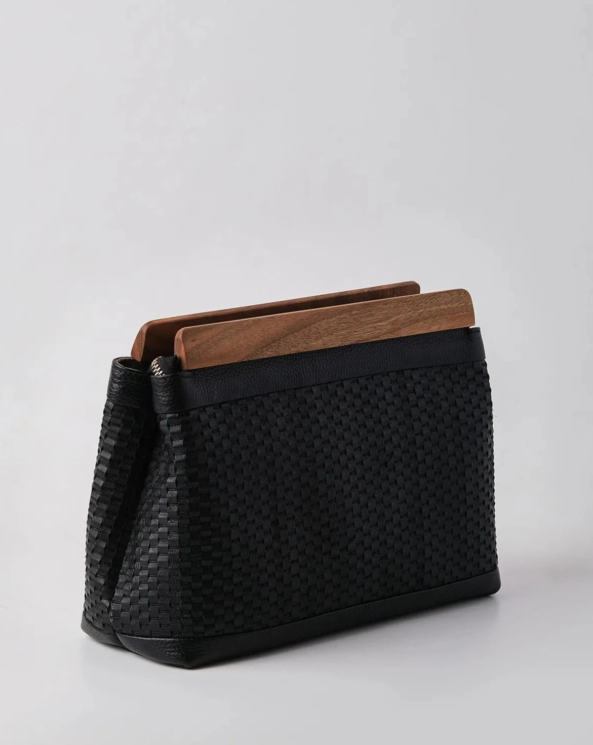 Exquisite Black Genuine Knitted Leather Clutch Handbag with Walnut Wood Accents clutch LUNARITY GARAGE