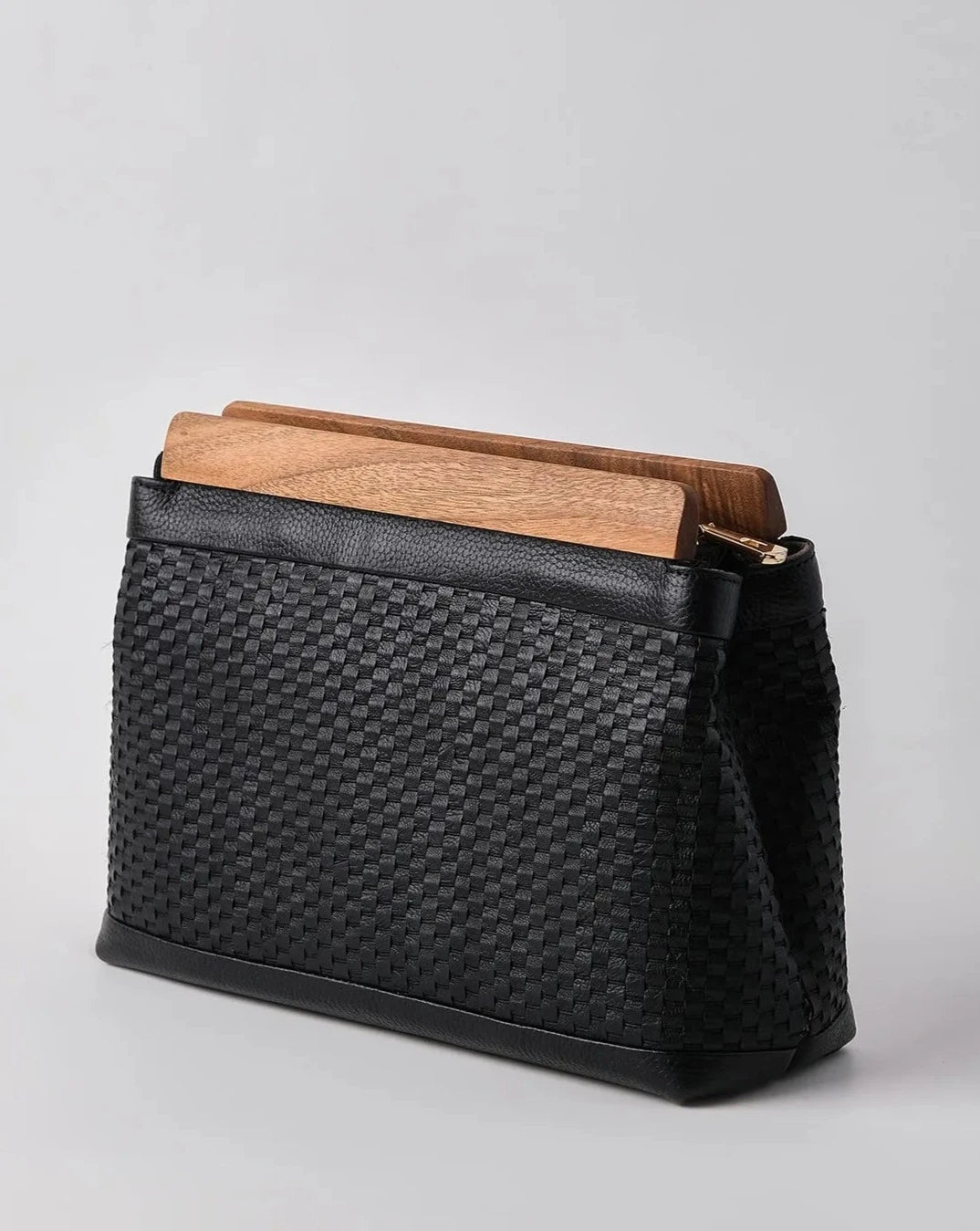 Exquisite Black Genuine Knitted Leather Clutch Handbag with Walnut Wood Accents clutch LUNARITY GARAGE