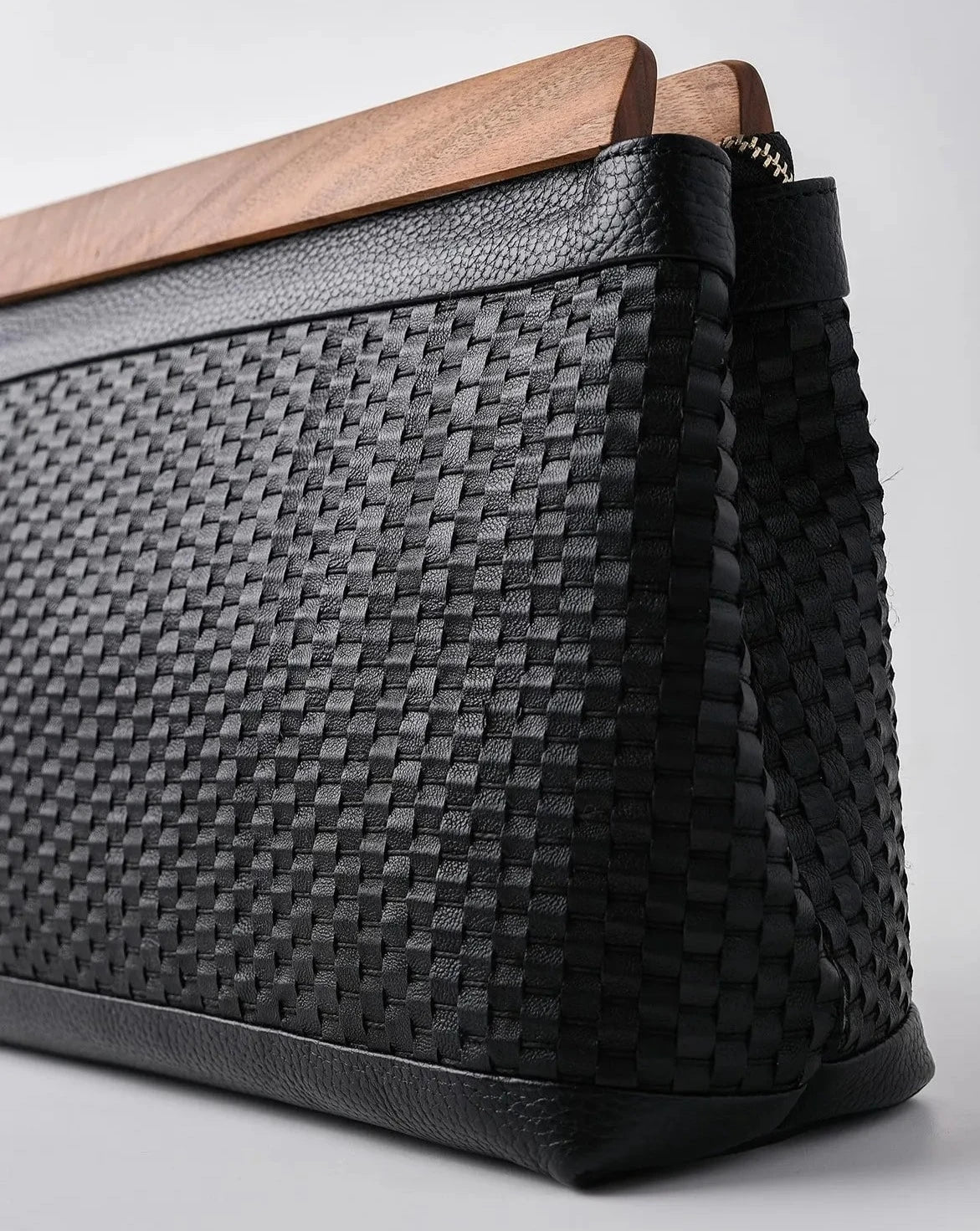 Exquisite Black Genuine Knitted Leather Clutch Handbag with Walnut Wood Accents clutch LUNARITY GARAGE   