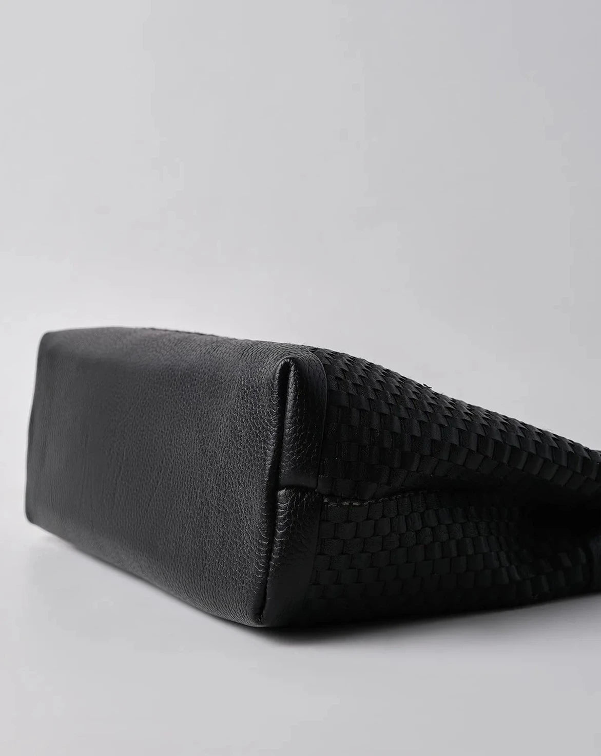 Exquisite Black Genuine Knitted Leather Clutch Handbag with Walnut Wood Accents clutch LUNARITY GARAGE