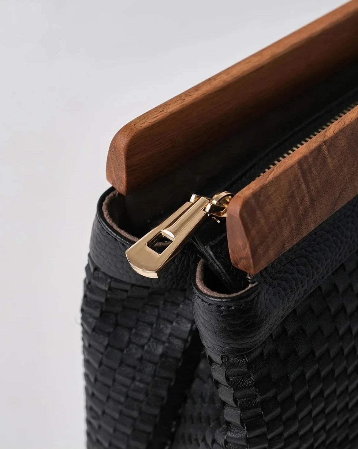 Exquisite Black Genuine Knitted Leather Clutch Handbag with Walnut Wood Accents clutch LUNARITY GARAGE