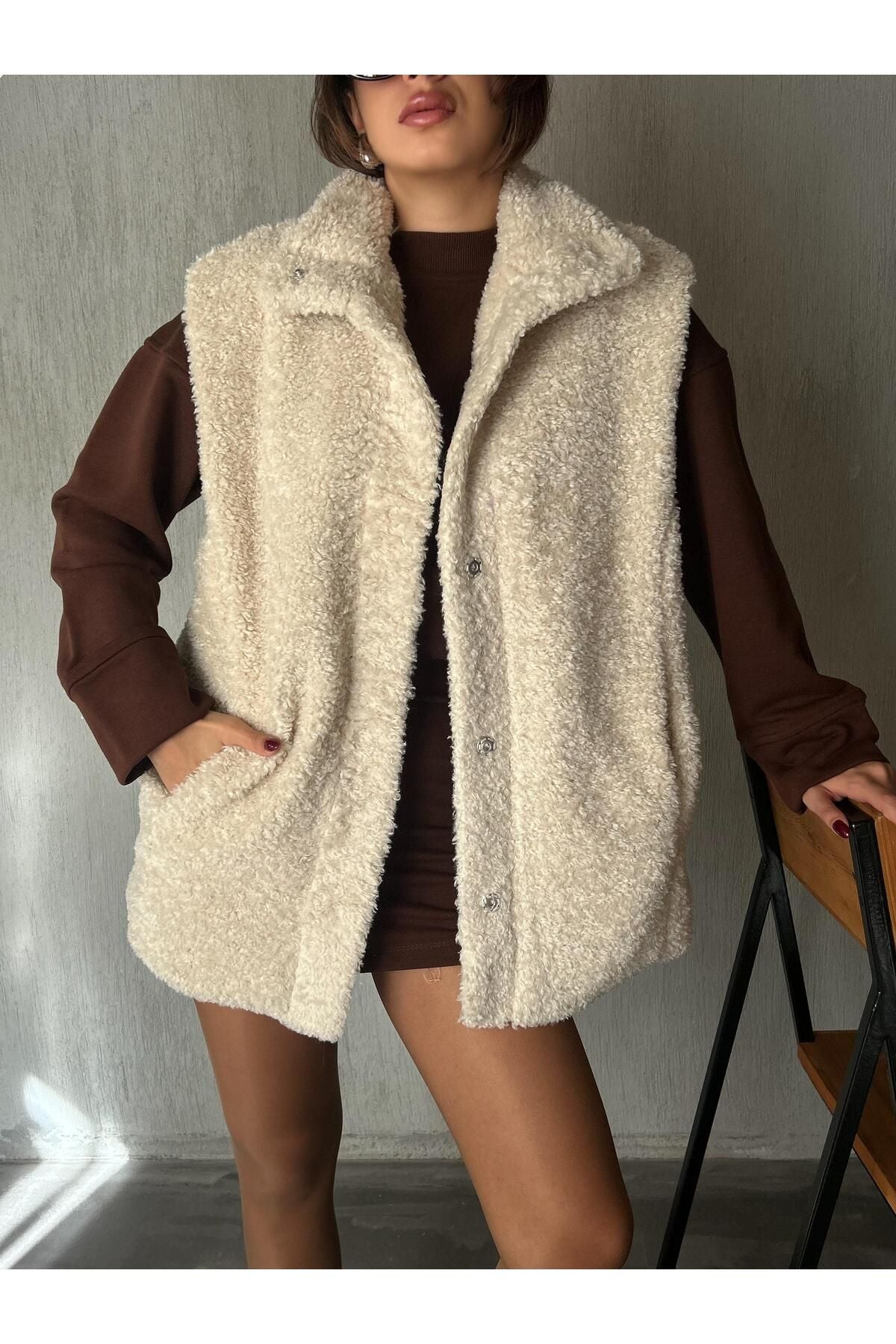 Plush Lined Snap Vest Vest LunarityGarage