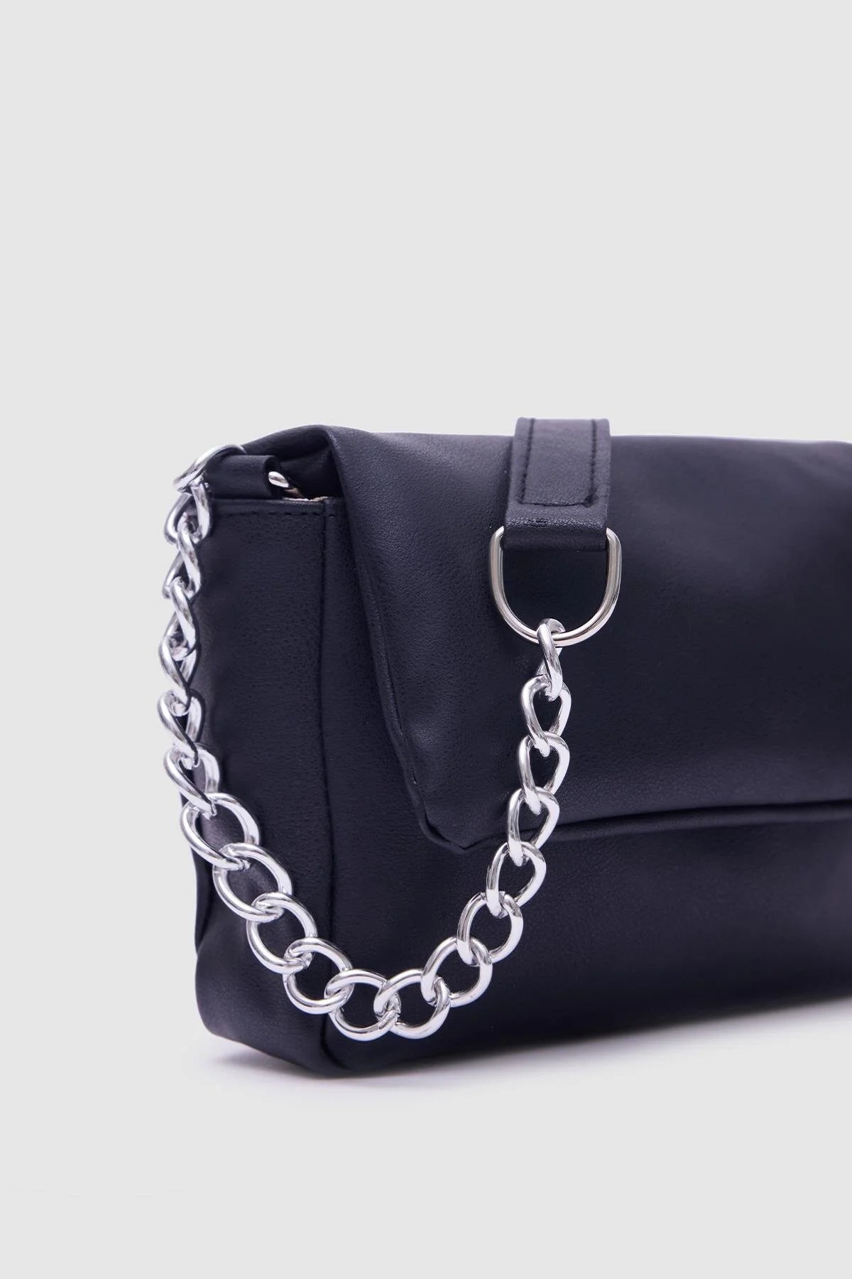 Chain Crossbody Black Bag crossbody bag LUNARITY GARAGE   